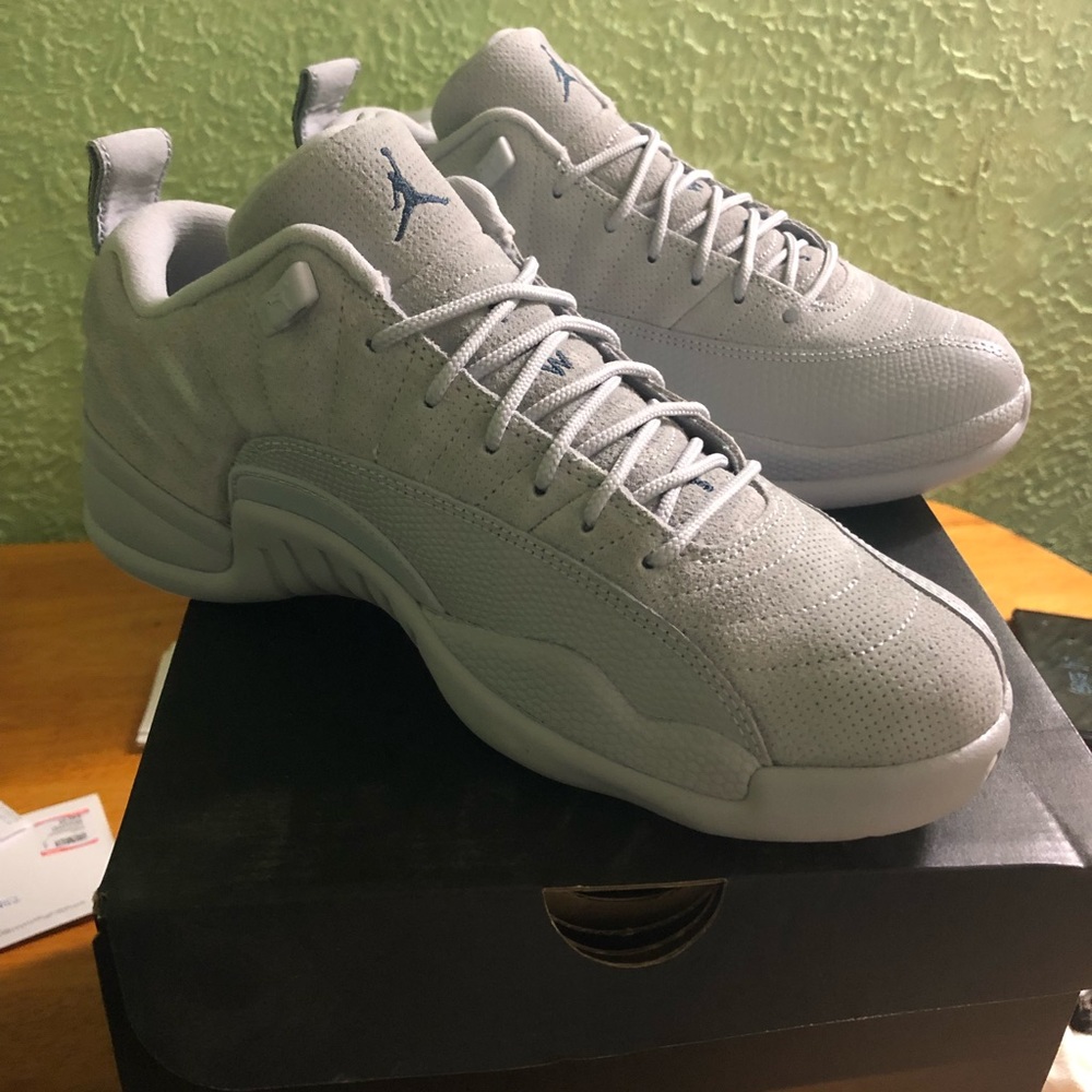 Jordan Retro 12 Wolf Grey DS Size 8 (Brand New)